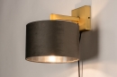 Foto 31114-10: Moderne wandlamp in messing voorzien van grijze stoffen kap.