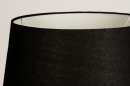 Foto 31127-4 detailfoto: Blankhouten vloerlamp Tripod met zwarte stoffen kap