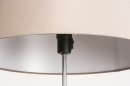 Foto 31128-9 detailfoto: Blankhouten vloerlamp Tripod met grijze stoffen kap