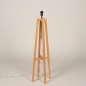 Foto 31130-13:  Tripod Stehleuchte aus Holz mit rundem schwarzen Lampenschirm