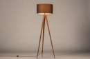 Foto 31169-3 vooraanzicht: Driepoot vloerlamp in trendkleur terracotta met bruine stoffen lampenkap 