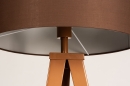 Foto 31169-8 detailfoto: Driepoot vloerlamp in trendkleur terracotta met bruine stoffen lampenkap 