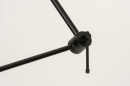 Foto 31180-9: Mat zwarte XL hanglamp met knikarmen en zwarte retro bollen 