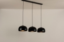 Foto 31199-2 schuinaanzicht: Zwarte hanglamp met drie zwarte bollen 