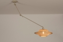 Foto 31228-1 schuinaanzicht: Zandkleurige hanglamp met knikarm en ronde rotan kap