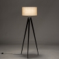 Foto 31259-3 vooraanzicht: Zwarte staande lamp met beige lampenkap van linnen