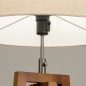Foto 31261-11 detailfoto: Landelijke vloerlamp van hout met beige linnen lampenkap