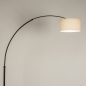 Foto 31266-6: Zwarte staande booglamp met beige linnen lampenkap