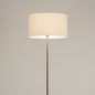 Foto 31268-11 vooraanzicht: Vloerlamp met beige linnen lampenkap