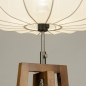 Foto 31280-23: Houten staande lamp met beige ronde lampenkap
