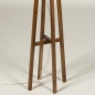 Foto 31280-24: Houten staande lamp met beige ronde lampenkap