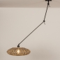 Foto 31297-4 schuinaanzicht: Verstelbare hanglamp met knikarm in het zwart met ronde rotan kap