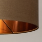 Foto 31320-7 detailfoto: Zwarte staande schemerlamp met leeslamp en velvet kap in taupe met koperkleurige binnenkant