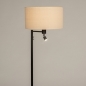 Foto 31325-5 schuinaanzicht: Zwarte vloerlamp met beige linnen kap