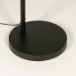 Foto 31339-12: Zwarte booglamp met ronde kap van stof in taupe en wit