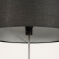 Foto 31345-10 detailfoto: Staande houten vloerlamp in walnoot bruin met zwarte kap 