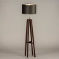 Foto 31350-2 schuinaanzicht: Houten staande lamp met grijze kap van fluweel met zilveren binnenkant