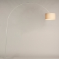 Foto 31364-2: Witte booglamp met beige linnen kap 