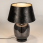 Foto 31383-3 vooraanzicht: Grote vaaslamp met voet van rookglas en luxe zwarte kap met gouden binnenkant
