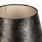 Foto 31383-7 detailfoto: Grote vaaslamp met voet van rookglas en luxe zwarte kap met gouden binnenkant