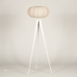 Foto 31393-6 vooraanzicht: Witt driepoot vloerlamp met beige lampion kap 