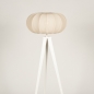 Foto 31393-8 vooraanzicht: Witt driepoot vloerlamp met beige lampion kap 