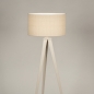Foto 31398-4 vooraanzicht: Japandi vloerlamp: beige driepoot vloerlamp met beige linnen lampenkap
