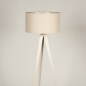 Foto 31398-8 vooraanzicht: Japandi vloerlamp: beige driepoot vloerlamp met beige linnen lampenkap