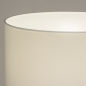 Foto 31401-9 detailfoto: Beige driepoot vloerlamp met witte kap van stof 
