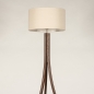 Foto 31404-7: Stativ-Stehlampe aus Holz in Walnussfarbe mit beigem Leinenschirm