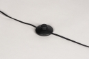 Foto 31408-12: Zwarte minimalistische vloerlamp met luxe zwarte lampenkap