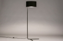 Foto 31408-2: Schwarze minimalistische Stehlampe mit luxuriösem schwarzem Lampenschirm