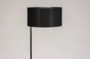 Foto 31408-7: Zwarte minimalistische vloerlamp met luxe zwarte lampenkap