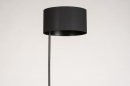 Foto 31408-8: Schwarze minimalistische Stehlampe mit luxuriösem schwarzem Lampenschirm