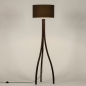 Foto 31424-3: Tripod Stehleuchte aus Holz mit organischer Form und braunem Stoffschirm