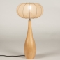 Foto 31435-5: Große kegelförmige Holztischlampe mit taupefarbenem Stoffschirm im Japandi-Stil