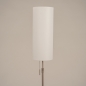Foto 31444-6: Slanke, stalen vloerlamp voorzien van een smalle lampenkap
