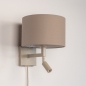 Foto 31448-1 zijaanzicht: Beige bedlamp met taupe kap en leeslamp