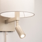 Foto 31451-6 detailfoto: Beige wandlamp met grote, hoge kap van stof 