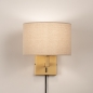 Foto 31456-4: Bedlamp in goud/messing met beige linnen kap en schakelaar op armatuur E27 