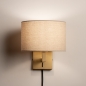 Foto 31456-5: Bedlamp in goud/messing met beige linnen kap en schakelaar op armatuur E27 