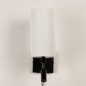 Foto 31466-1: Zwarte wandlamp met hoge witte koker kap en led leeslamp