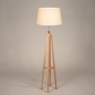 Foto 31479-5: Houten tripod vloerlamp met conische lampenkap in beige 