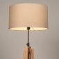 Foto 31481-2: Houten vloerlamp met taupe linnen kap rond 