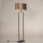 Foto 31496-4: Hotel chique vloerlamp in zwart met velvet kap ovaal in taupe