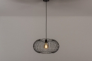 Foto 31499-2: Wunderschön gestaltete Hängeleuchte, schwarze Drahtlampe in Turbanform.