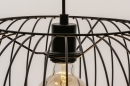 Foto 31499-8: Wunderschön gestaltete Hängeleuchte, schwarze Drahtlampe in Turbanform.