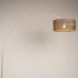 Foto 31504-7: Beige booglamp met ronde bamboe kap in naturel met zwart 