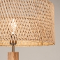 Foto 31505-14: Houten vloerlamp met organische vorm en ronde bamboe kap