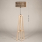 Foto 31507-1 maatindicatie: Houten vloerlamp tripod met ronde kap van bamboe in naturel met zwart